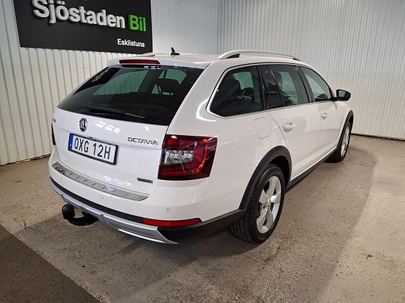 Skoda Octavia Scout 7 of 14