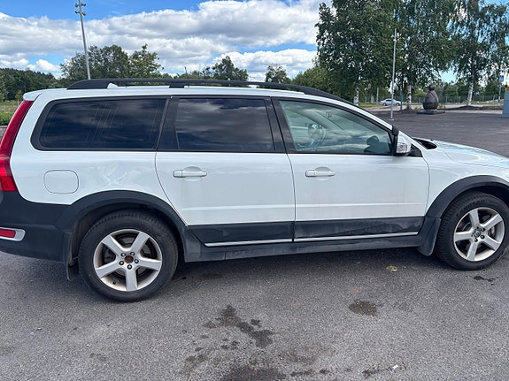 Volvo XC70 3 of 5