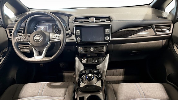 Nissan Leaf 4 of 5