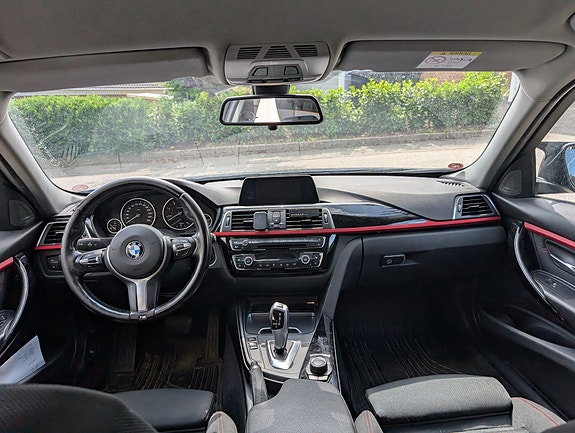BMW 320d 5 of 5
