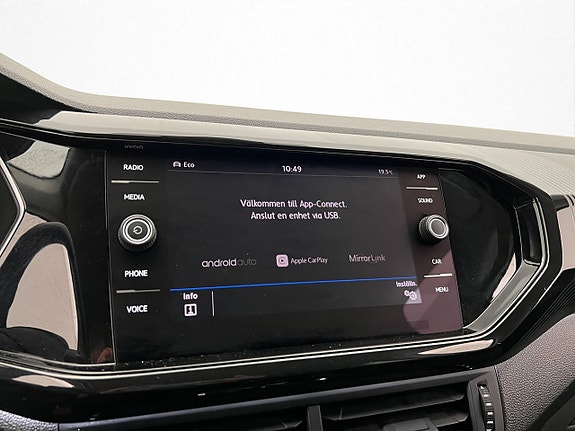 Volkswagen T-Cross 23 of 30