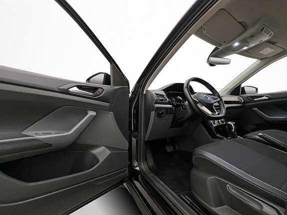 Volkswagen T-Cross 12 of 30
