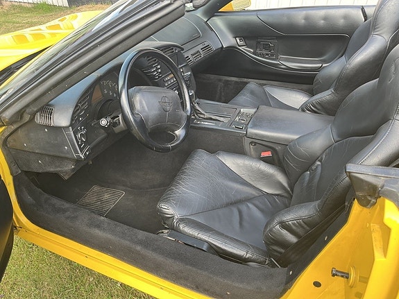 Chevrolet Corvette 15 of 17
