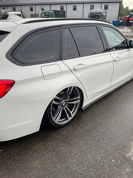 BMW 318d 8 of 19