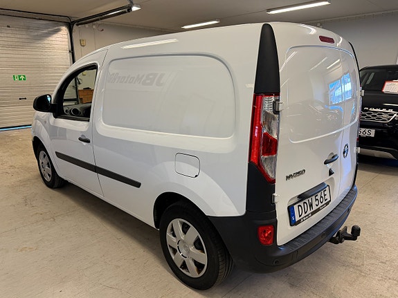 Nissan NV250 4 of 5