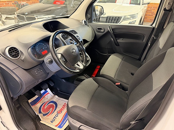 Nissan NV250 8 of 10