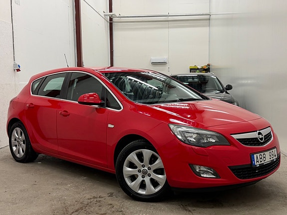Opel Astra 2 of 5
