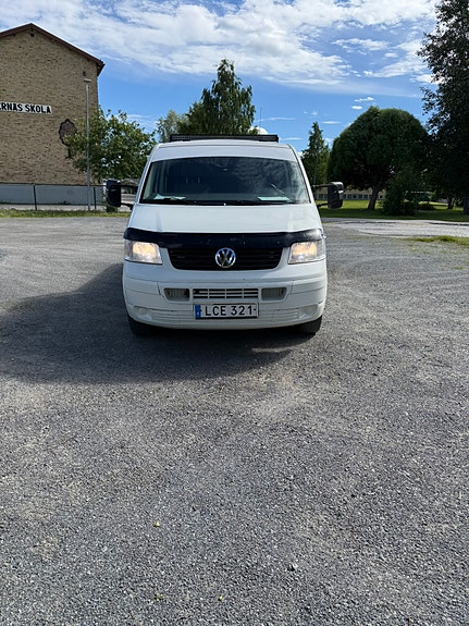 Volkswagen Transporter 2 of 5