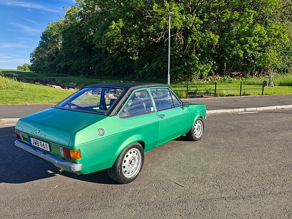 Ford Escort 3 of 5