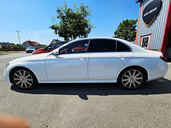 Mercedes-Benz E220 d 4 of 5