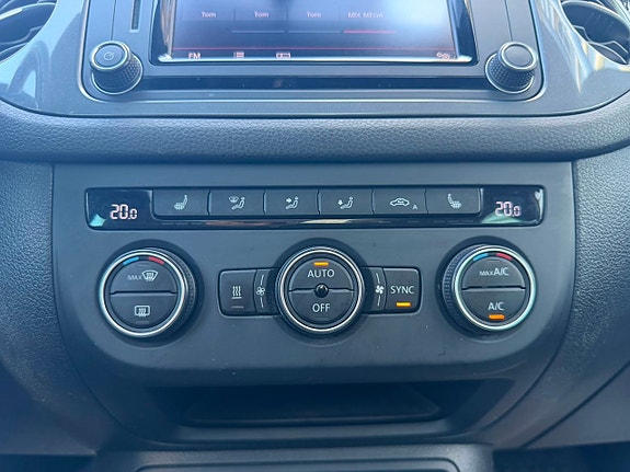 Volkswagen Tiguan 16 of 19