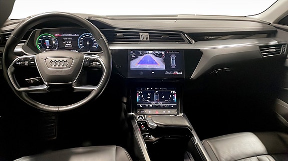 Audi Q8 e-tron 10 of 14