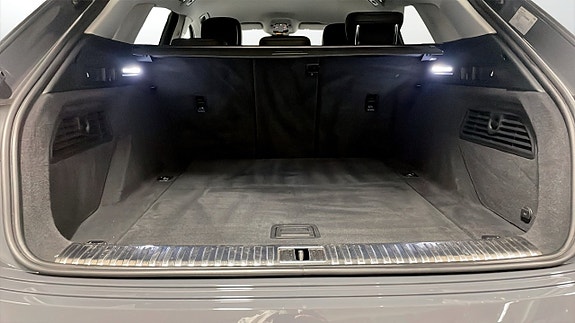 Audi Q8 e-tron 13 of 14