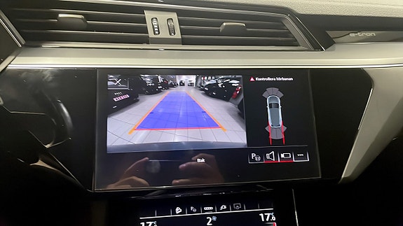 Audi Q8 e-tron 9 of 14