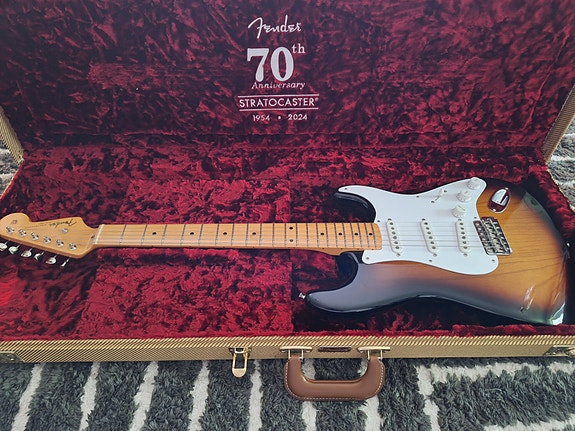 Fender 70th Anniversary American Vintage II 1954 Stratocaster