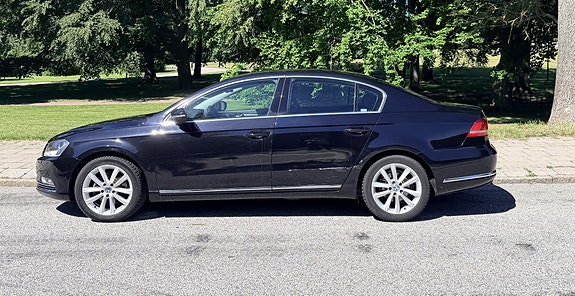 Volkswagen Passat 6 of 14