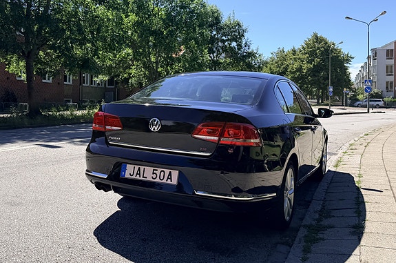 Volkswagen Passat 3 of 5