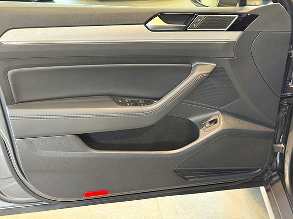 Volkswagen Passat Alltrack 7 of 20