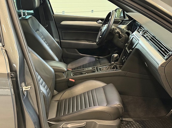 Volkswagen Passat Alltrack 12 of 20