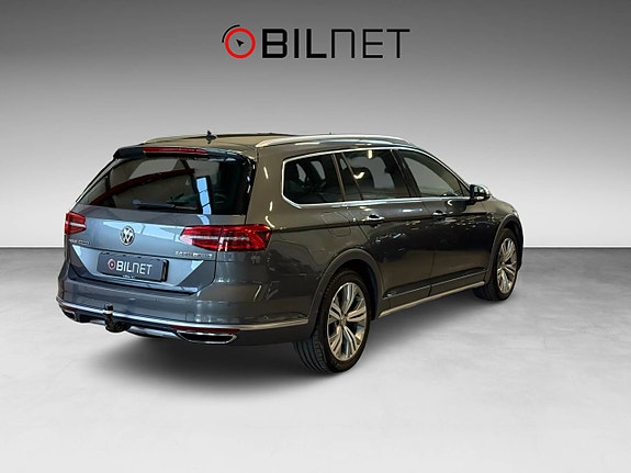 Volkswagen Passat Alltrack 18 of 20
