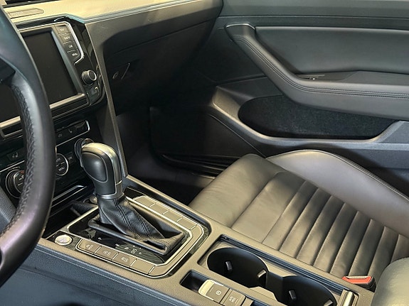 Volkswagen Passat Alltrack 9 of 20
