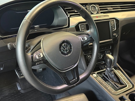 Volkswagen Passat Alltrack 8 of 20