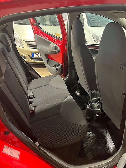 Peugeot 107 17 of 19