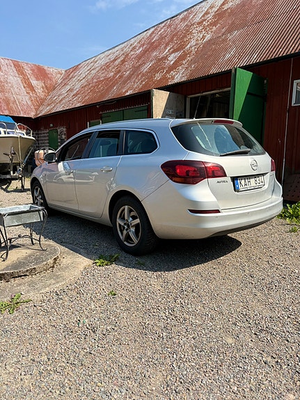 Opel Astra 4 of 5