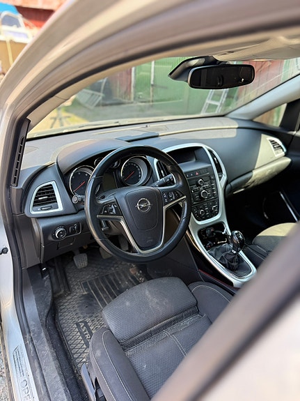 Opel Astra 5 of 5