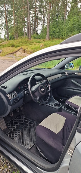 Audi A6 4 of 4