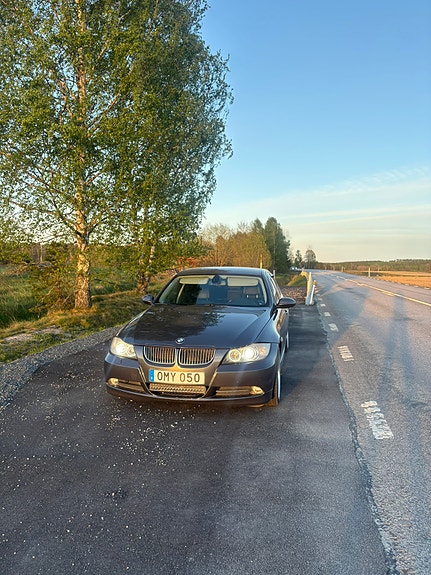 BMW 325d 4 of 4