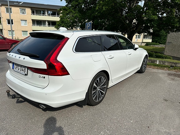 Volvo V90 3 of 5