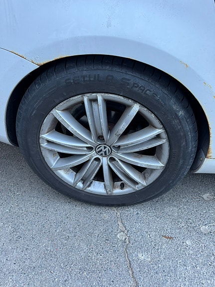 Volkswagen Passat 4 of 4