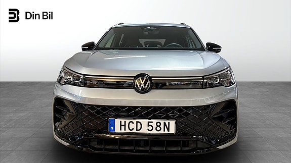 Volkswagen Tiguan 4 of 5