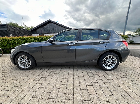 BMW 118d 3 of 5