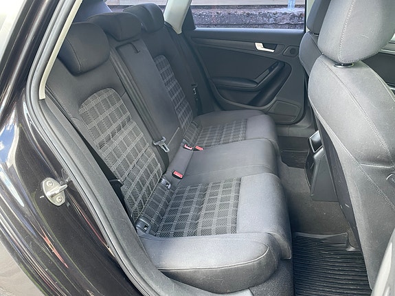 Audi A4 11 of 15