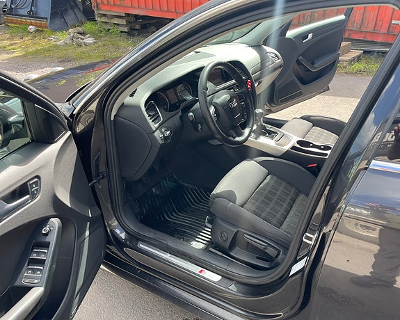 Audi A4 10 of 15