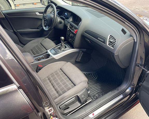Audi A4 9 of 15