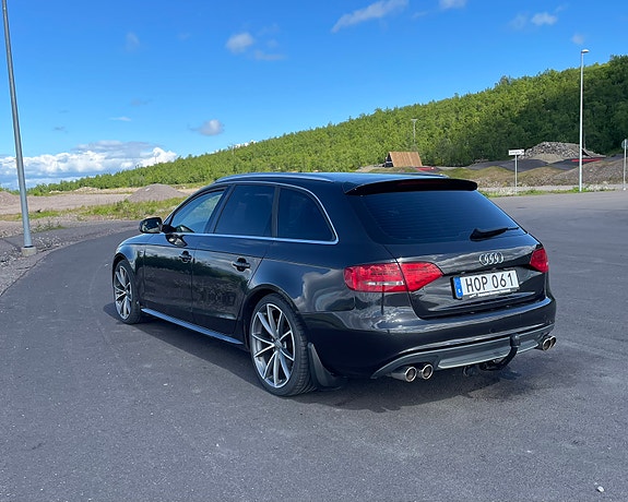 Audi A4 4 of 5