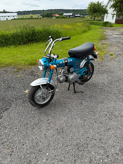 Honda ST 70 2 of 4