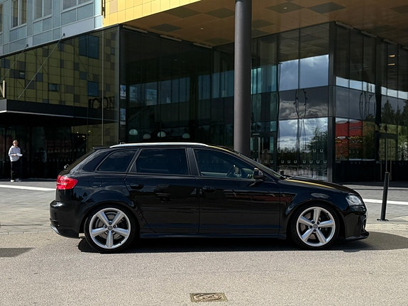 Audi S3 4 of 5