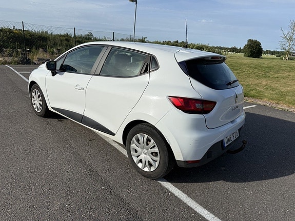 Renault Clio 7 of 8