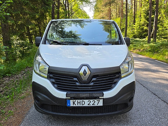 Renault Trafic 2 of 5