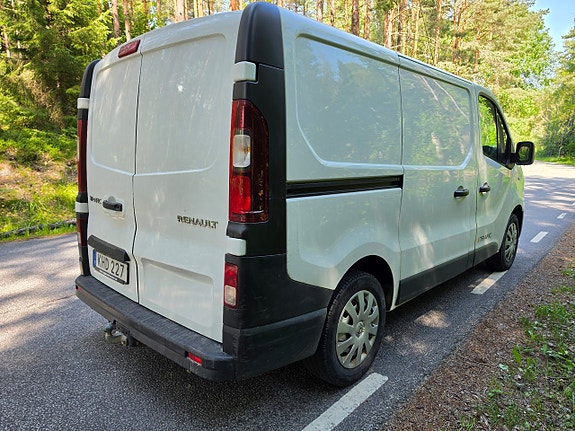 Renault Trafic 4 of 5
