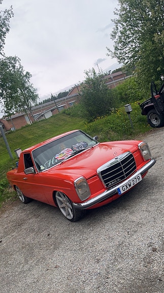 Mercedes-Benz 3 of 5