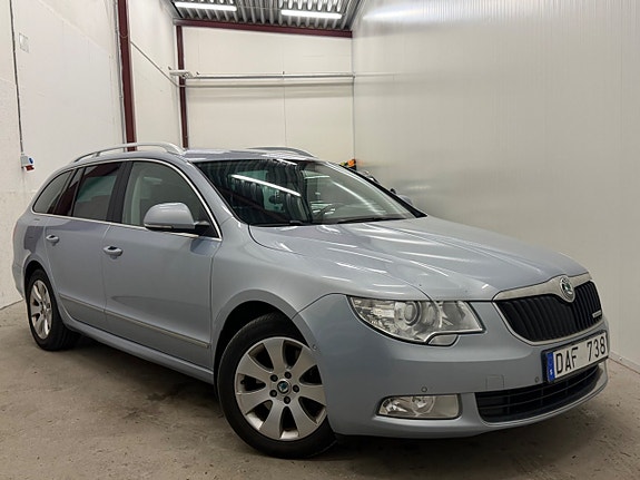 Skoda Superb 2 of 5