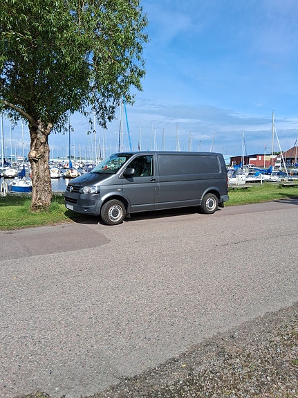 Volkswagen Transporter 2 of 5
