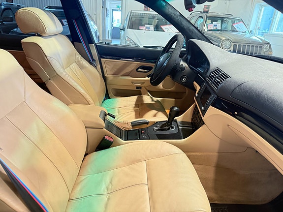 BMW 530i 9 of 16