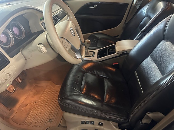 Volvo XC70 10 of 14