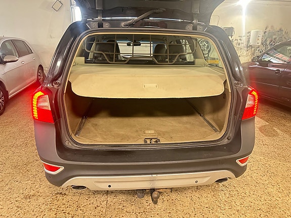 Volvo XC70 13 of 14